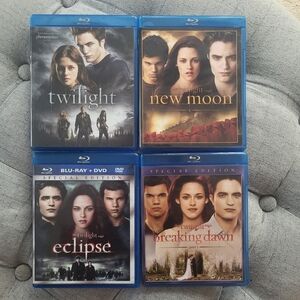 Twilight Saga Blu-ray Disc Bundle, Twilight, New Moon, Eclipse, Breaking Dawn 1